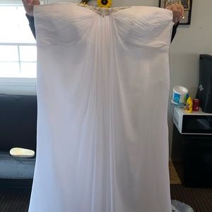 Plus size wedding dress